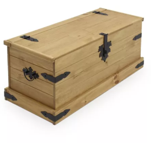 BAUL EN PINO